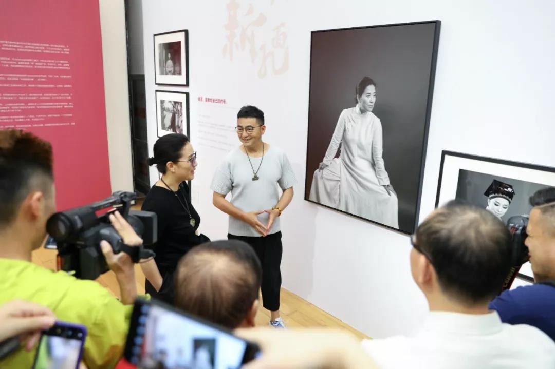 时隔一载，美好再续，东升国际官网地产&amp;amp;amp;肖全杭州新面庞摄影展温情启幕